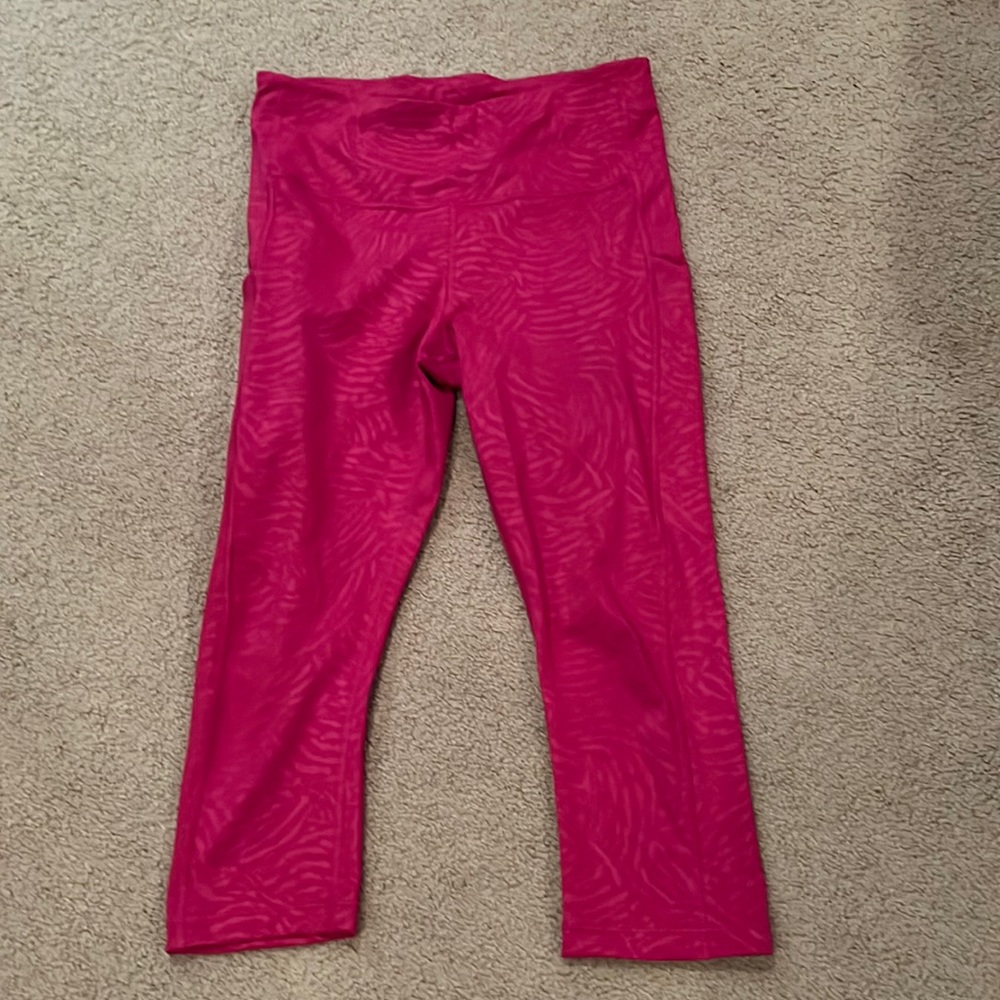 Ultimate Stash Pocket Embossed Capri

S Petite | Fiji Magnolia Purple